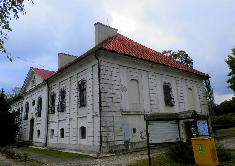 Kaštieľ / Múzeum historických hodín, Budimír, Slovakia, Slovakia